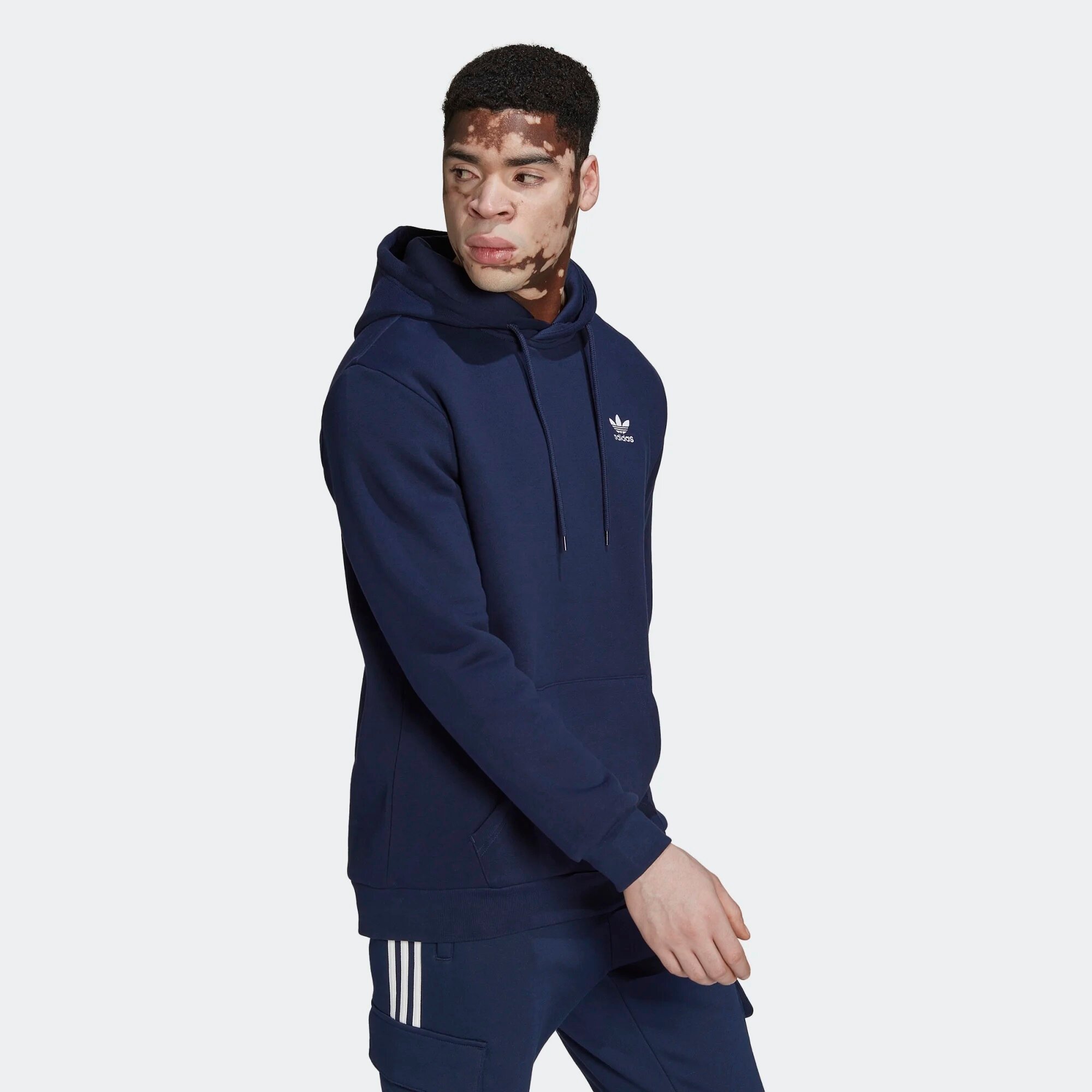 Худи спортивное adidas Originals Adicolor Essentials Trefoil