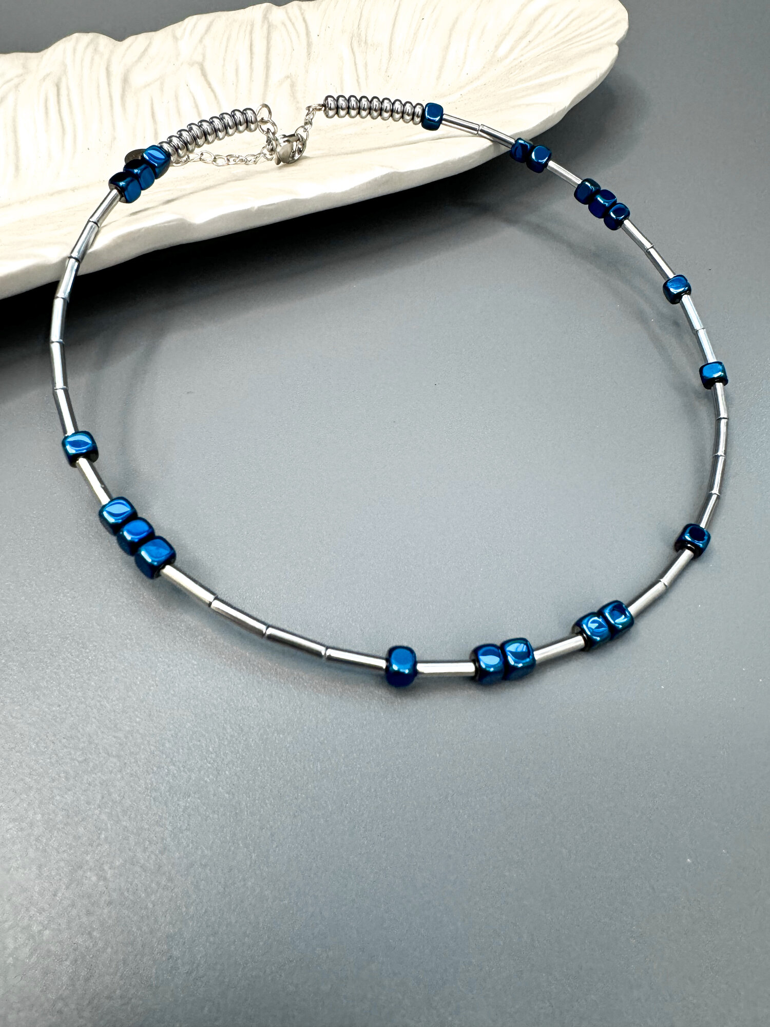 Колье, гематит