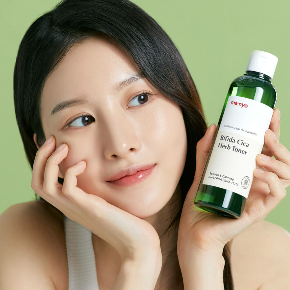 Manyo Factory Bifida Cica Herb Toner Успокаивающий тонер с растительным комплексом и бифидобактериями, 210 мл — фото 1