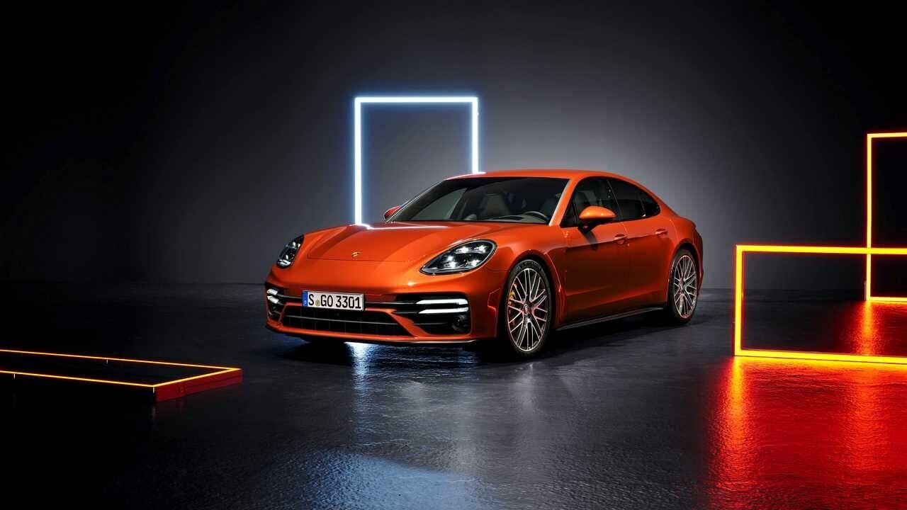 Картина на холсте 60x110 Альянс Лес "Порше Panamera авто 971" на подрамнике / интерьер/ декор