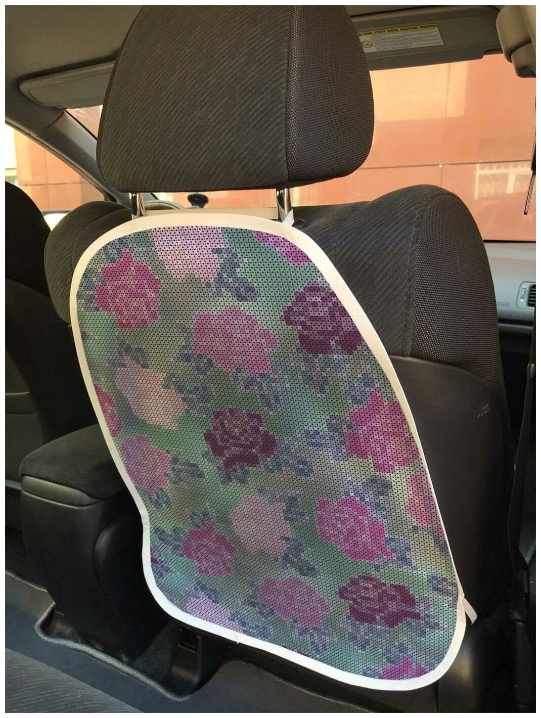Защитная накидка JoyArty "Выцвевшие розы" на спинку автомобильного сидения