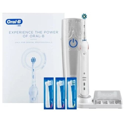 Электрическая зубная щетка Oral-B Smart4 4000 футляр 4 насадки 1190000₽