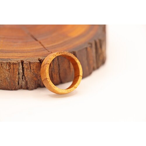Кольцо деревянное, 19р. средней толщины, из натуральной древесины абрикоса