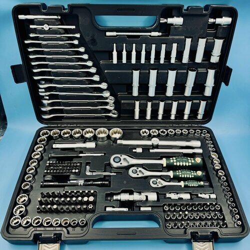 Изображение товара Универсальный набор инструментов 216 пр. с комбинированными ключами 1/4"+3/8"+1/2" Cr-V в кейсе