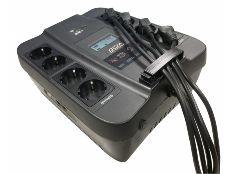 Ибп SPD-1100U LCD, линейно-интерактивный, цифровой дисплей, 1100 вA, 605 вт, 4 евророзетки с резервным питанием, 4 евророзетки с фильтрацией, USB, защита RJ45/RJ11, батарея свинцово-кислотная 12в 9ач, шхгхв 285х232х103мм, 7.8 кг ибп SPD-1100U LCD, линей — фото 1