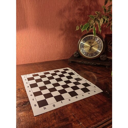 Шахматная доска картонная 30х30 см с клеткой 3.2х3.2 см
