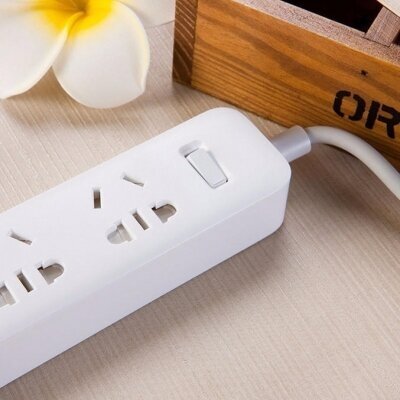 Удлинитель Xiaomi Mi Power Strip 3 XMCXB01QM 3 розетки с/з 10А / 2500 Вт