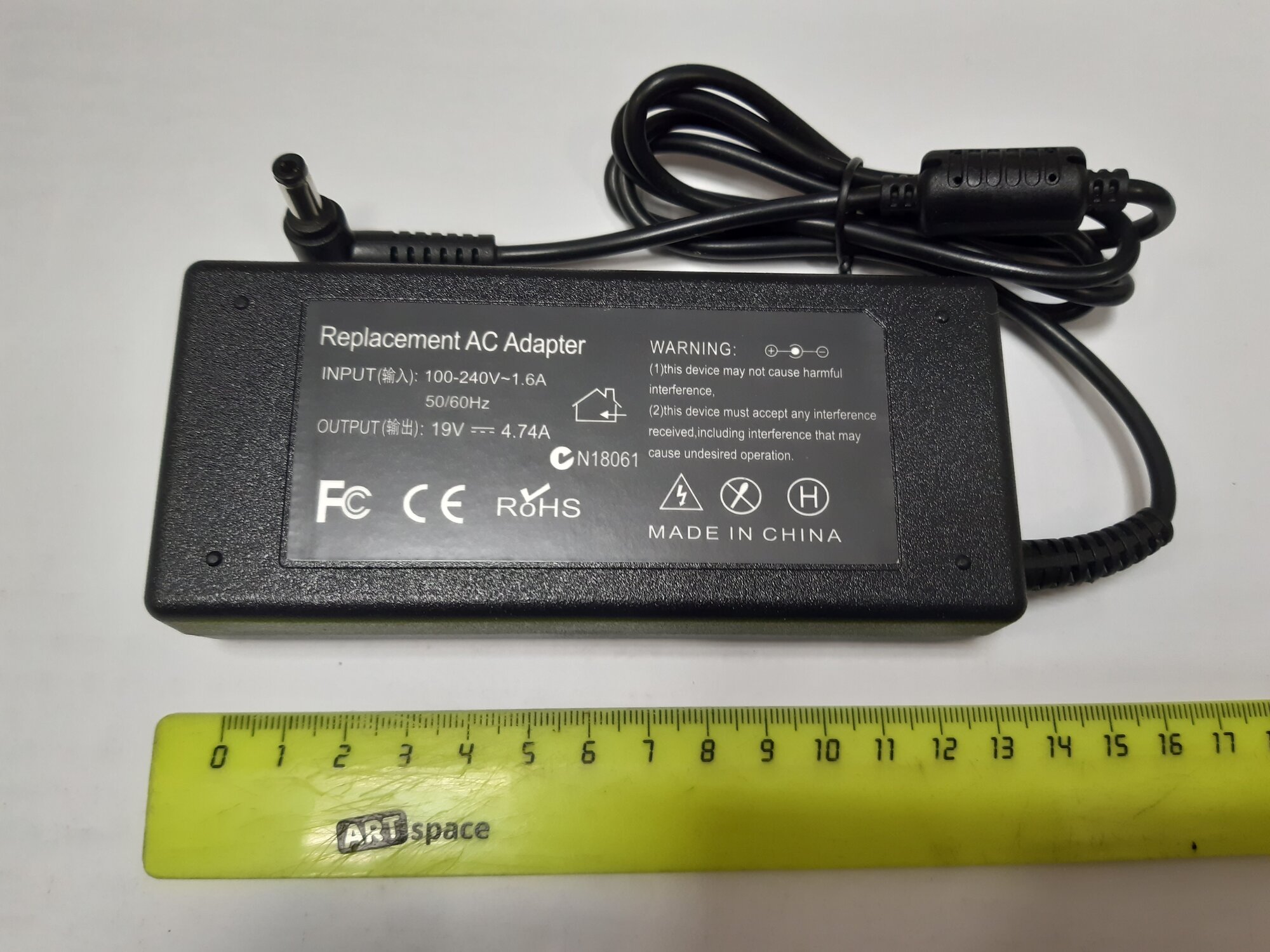 Блок питания ( адаптер ) 19V 4.74A штекер 5.5*2.5мм Универсальный — фото 1