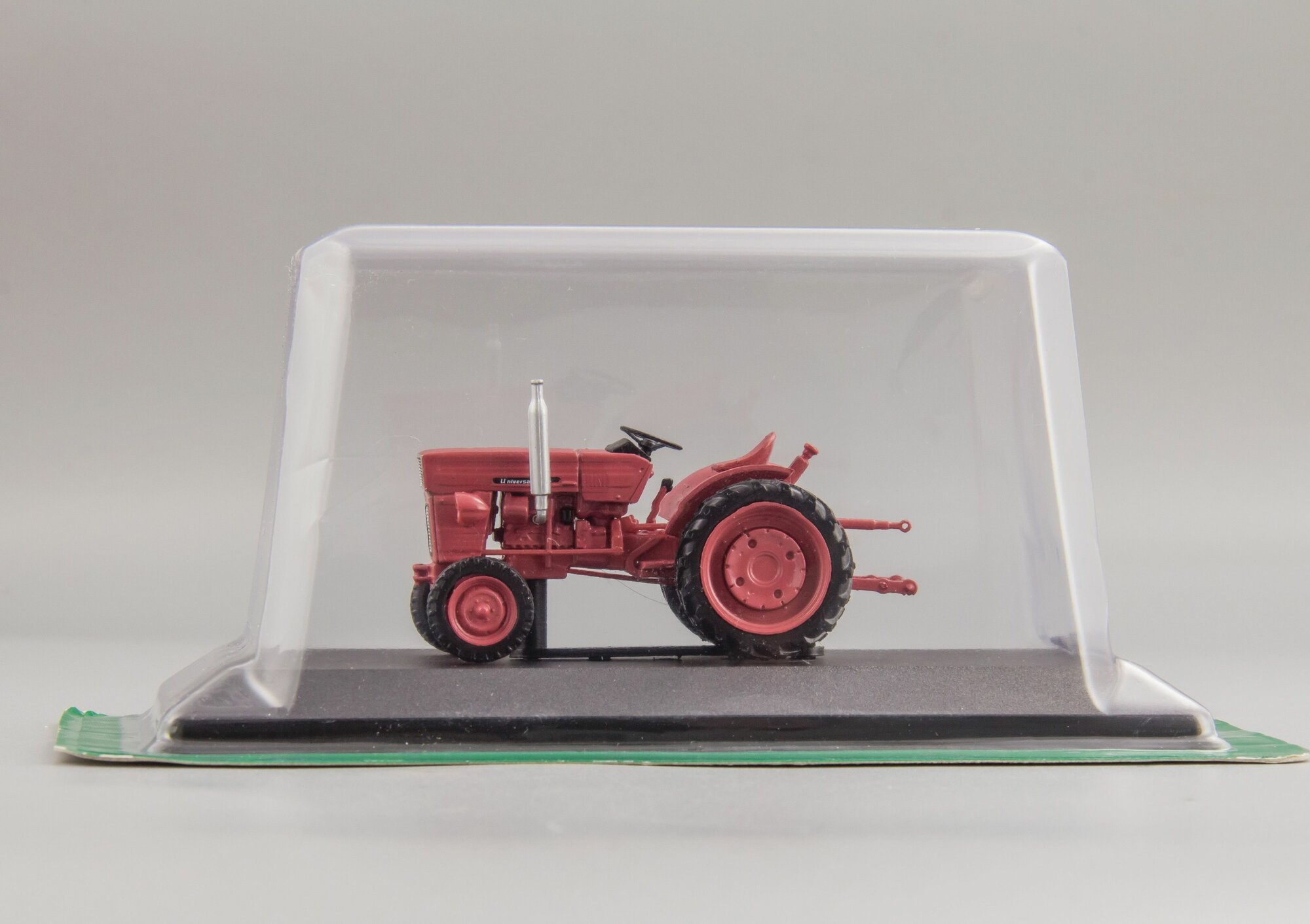 1:43 Universal-445V, Коллекционная масштабная модель от Hachette