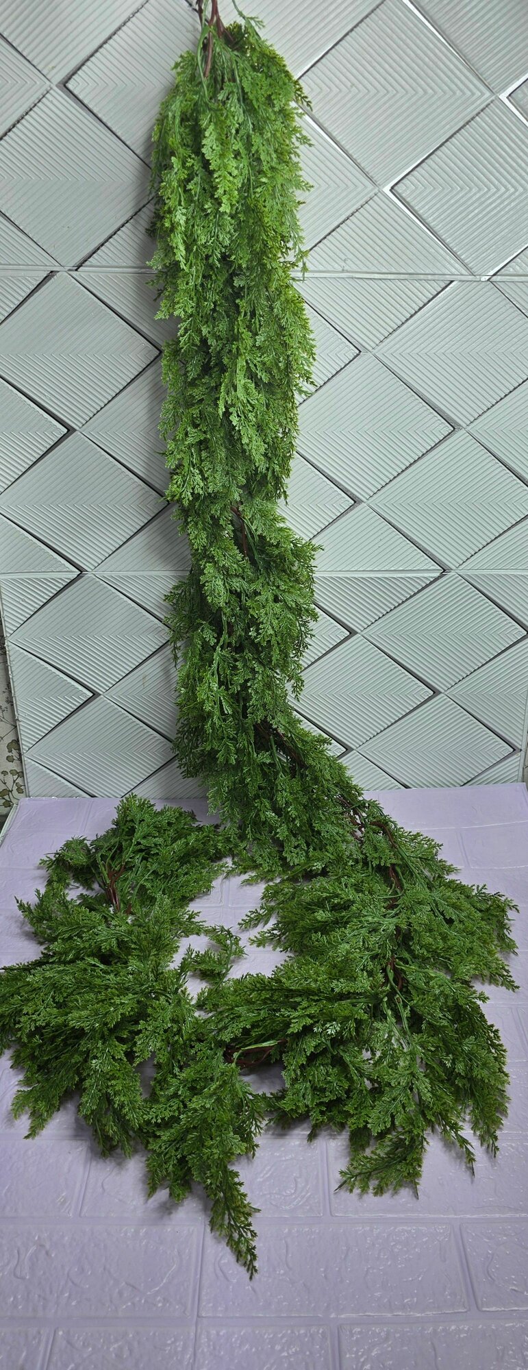 Еловая гирлянда Holodilova "Лиана" искусственный латекс 200 см зеленый