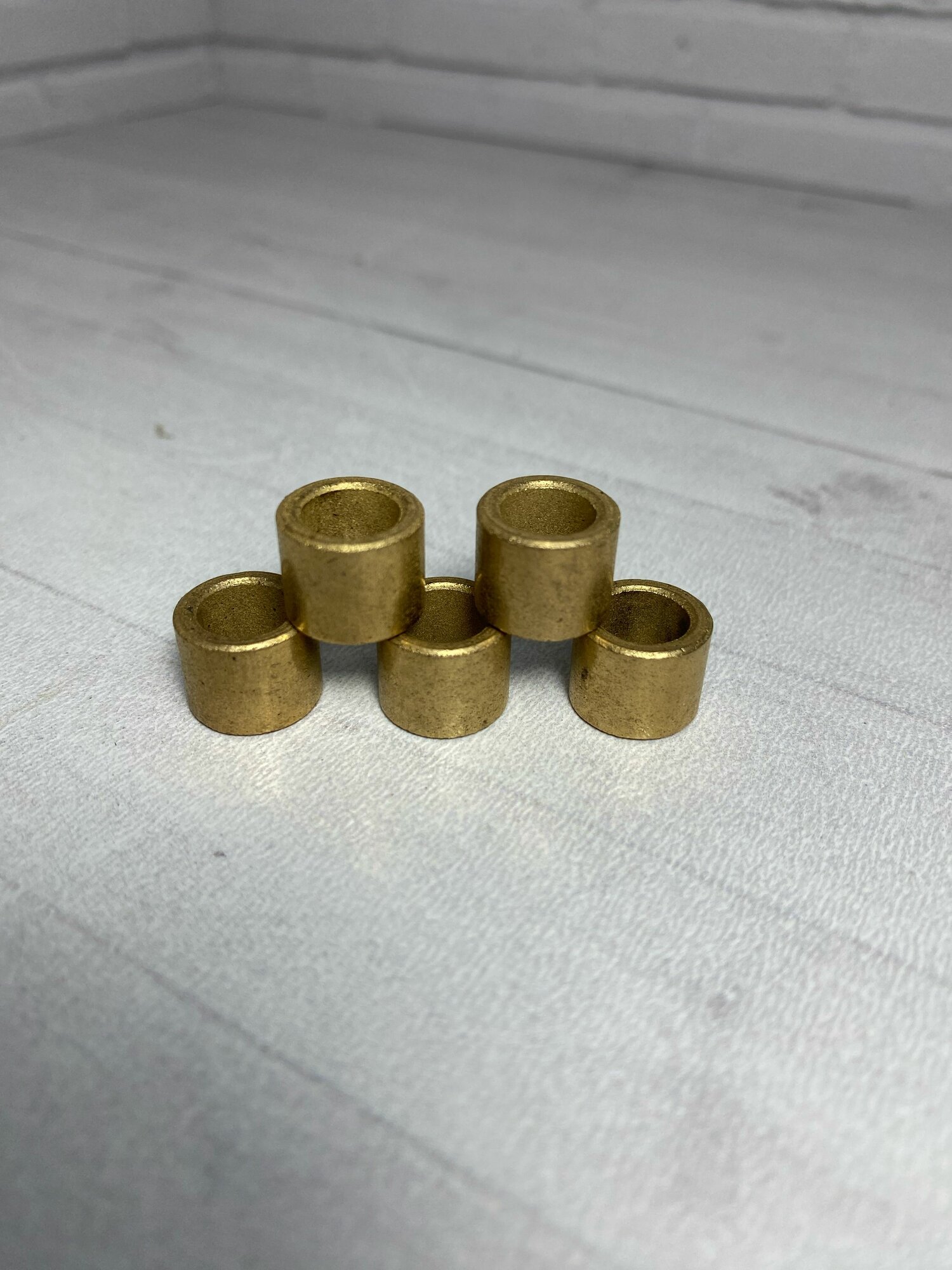 Втулка медно-графитовая для редукторов УШМ Интерскол Калибр хлебопечек и китайских шлифмашин 8х12х10 мм 00.01.02.01.11 AEZ