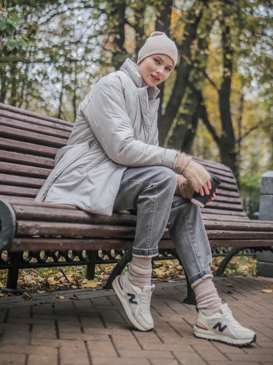 Джинсы широкие зауженные на резинке — фото 1