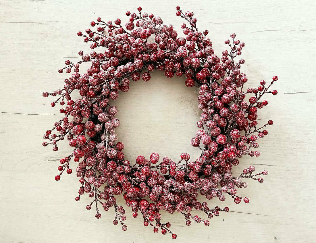 Декоративный венок с ягодами, 35 см, Christmas Deluxe
