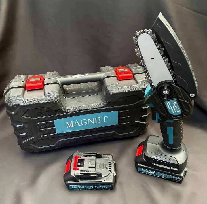 Аккумуляторная цепная мини-пила MAGNET  20 В  синий-чёрный / пользоваться весной  летом  осенью / 2 аккумулятора