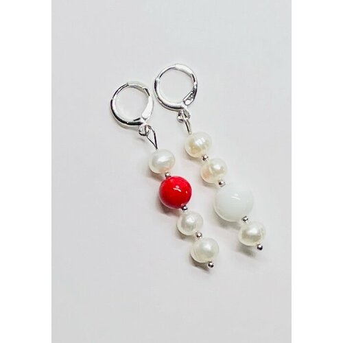 Серьги с подвесками  Белый жемчуг, серебряный, красный
