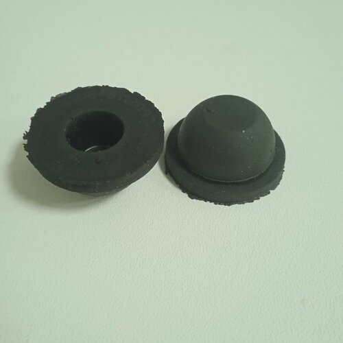 Заглушка отверстий пола кузова днища арт 2108-5112092-01 малая для ам ВАЗ 2108-15 в комплекте 2 шт 290₽