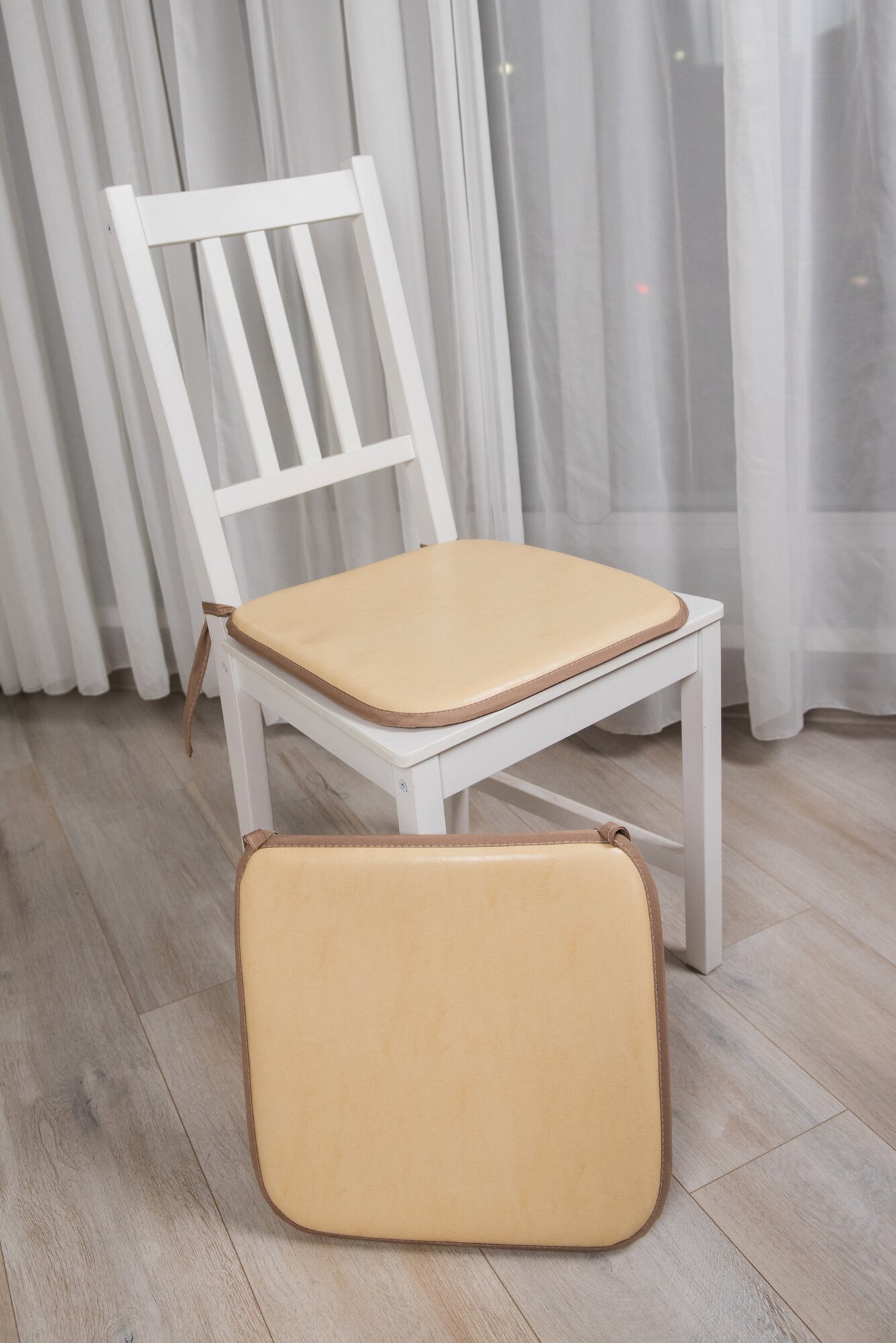 Комплект галет иск. кожа Белый Шоколад 38х38  2 шт