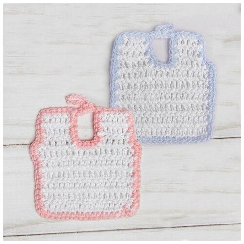 Одежда для пупсов Нагрудник вязаный цвета микс 299₽