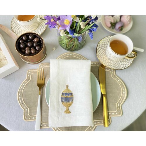 Набор для сервировки стола с салфеткой с вышивкой 