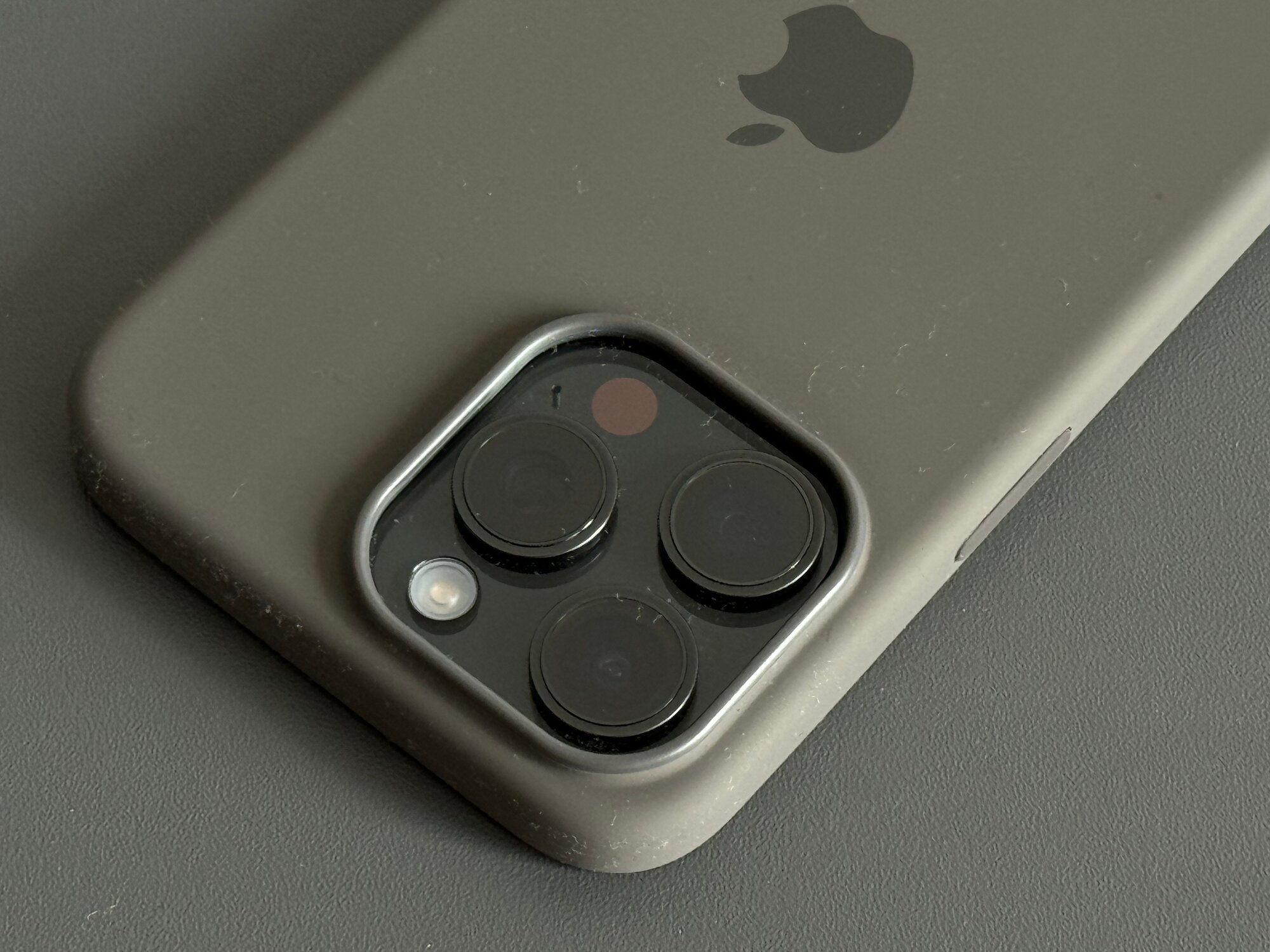 Чехол силиконовый MagSafe для айфона15 Pro Max Clay с анимацией NFC, Silicone case MagSafe для айфон 15 про Макс титановый