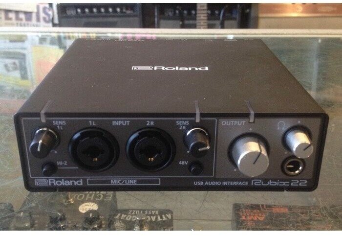 Внешняя звуковая карта Roland Rubix22
