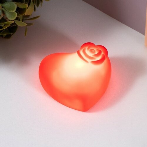 Настольные RISALUX Ночник Сердце с цветочком LED красный 3,2х6х6,5 см