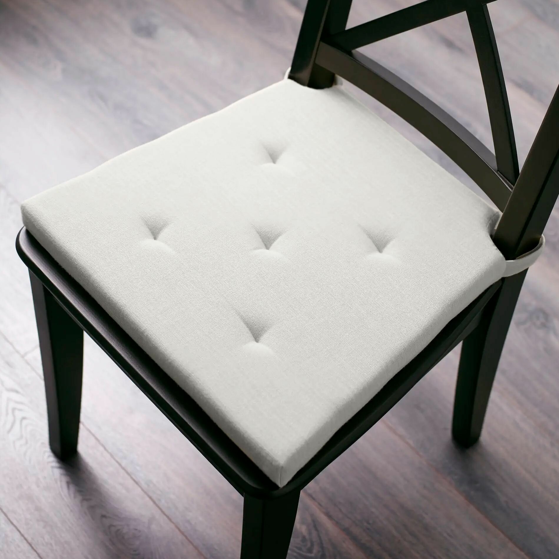 фото Подушка на стул юстина икеа (JUSTINA IKEA), 42/35x40x4 см, белая