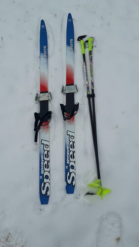 Изображение товара Лыжный комплект детский лыжи EDSBYN KABY, 120см 50мм с насечками, детские, дерево/пластик, 50мм Эстония