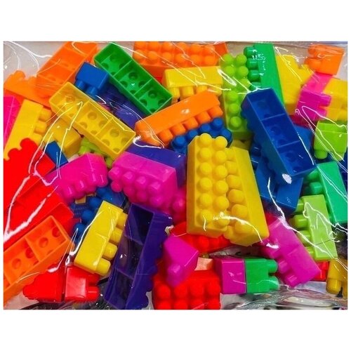 Пластиковый конструктор для малышей, 80 элементов.