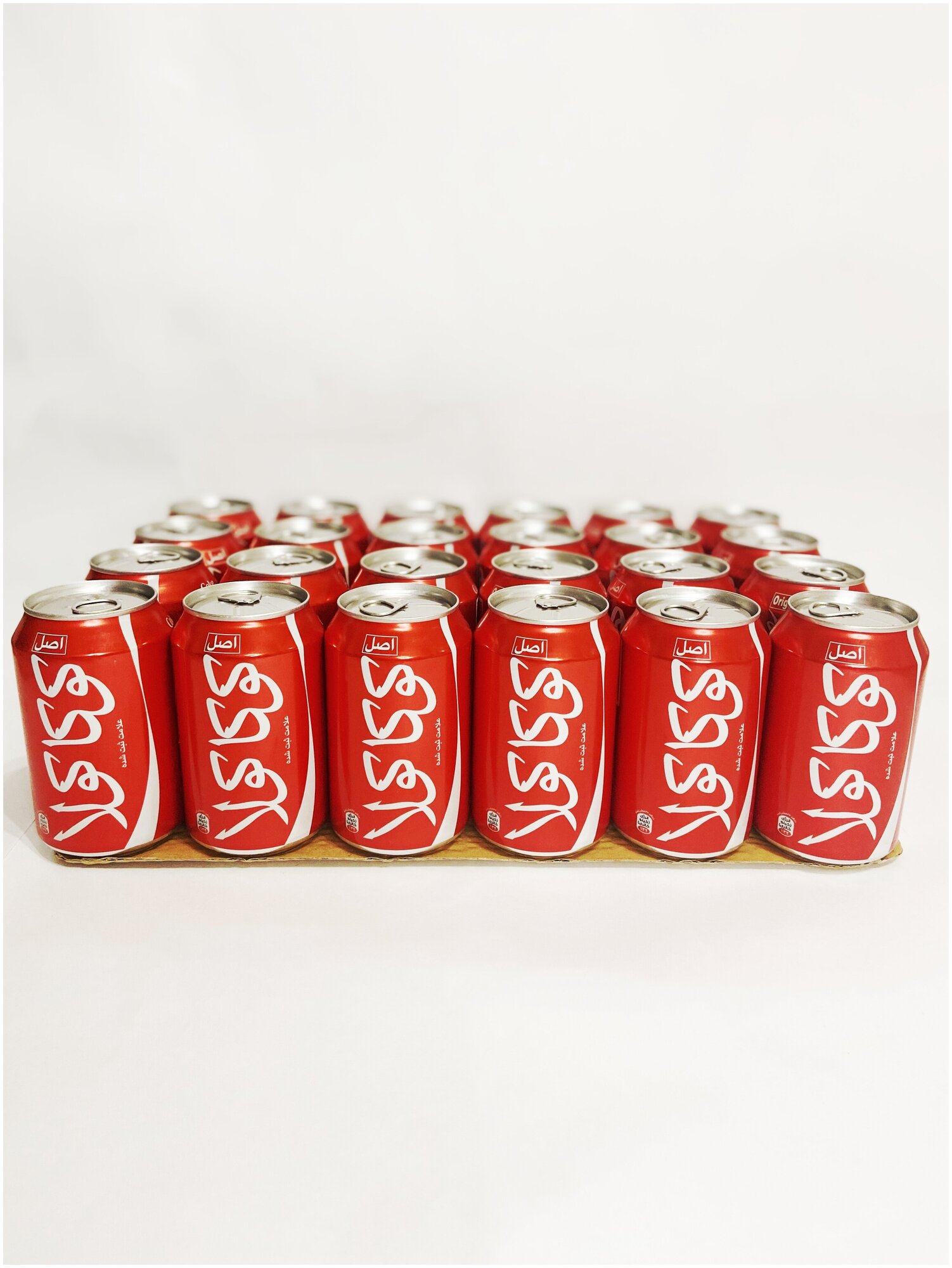 Газированный напиток Сoca-Cola Original, 0.33 л, 24 шт. - фотография № 1