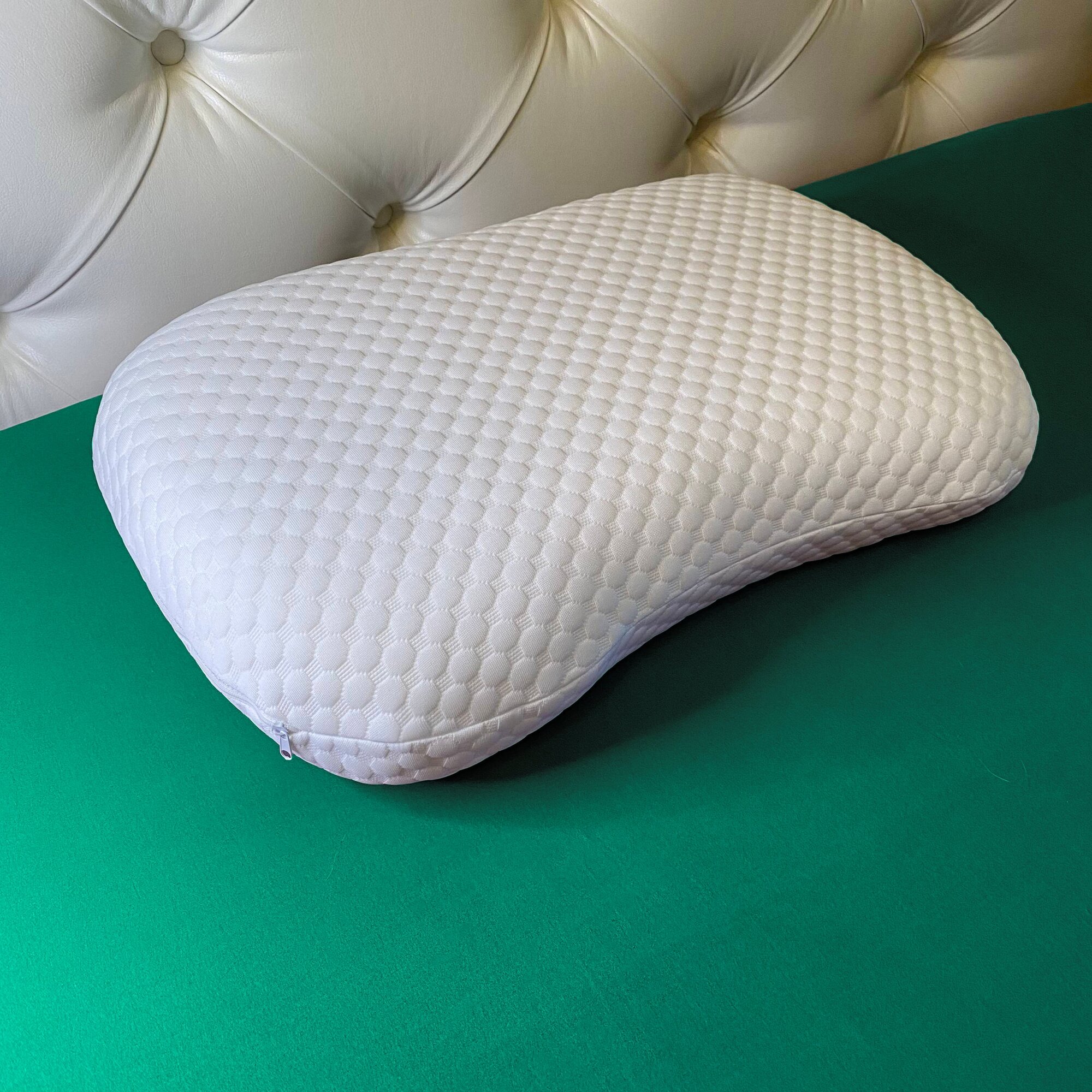 Анатомическая подушка для сна с эффектом памяти средней жесткости Tatami Memory Max Classic 43x63 см, высота 13 см для взрослых - фотография № 10