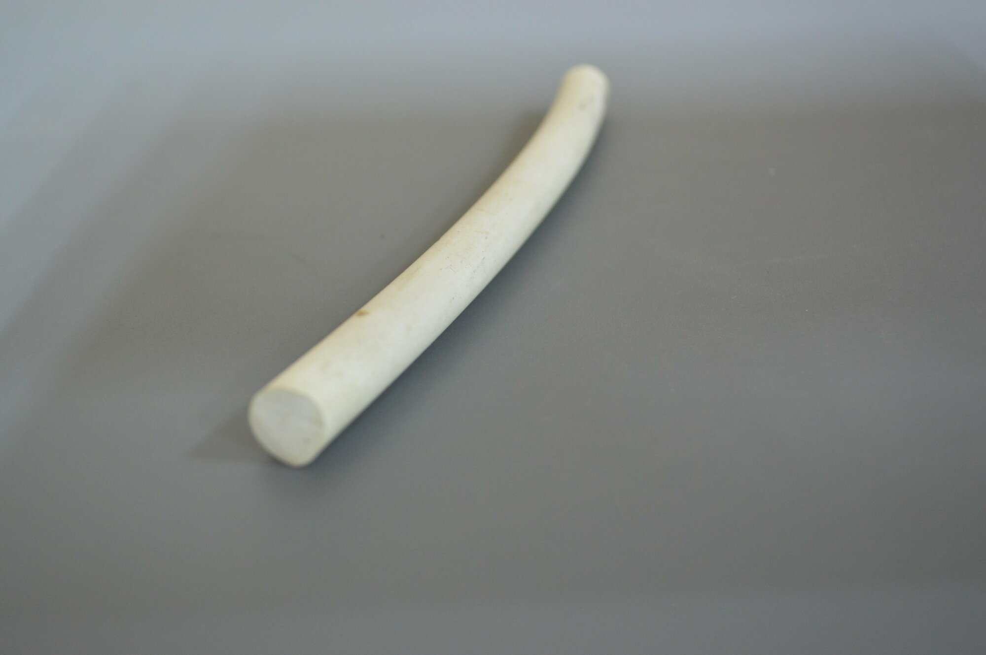 Шнур уплотнительный из вакуумной резины диаметр 5 мм, длина 3 метра