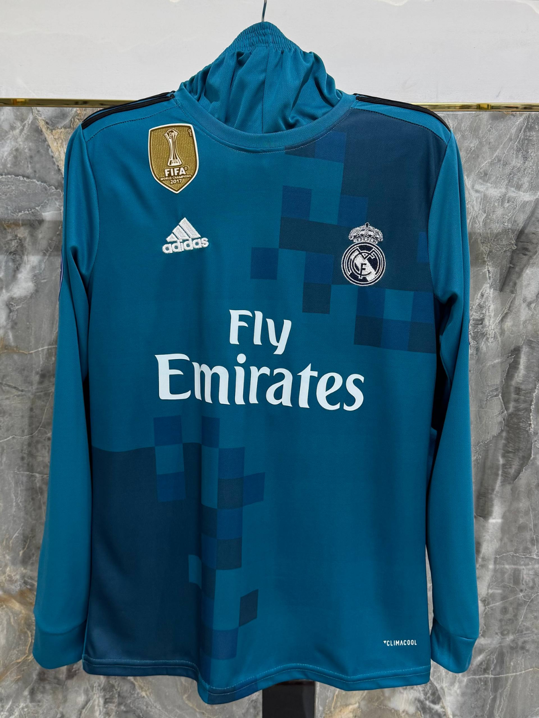 Форма спортивная  Real Madrid Retro 2016/17, размер S — фото 1