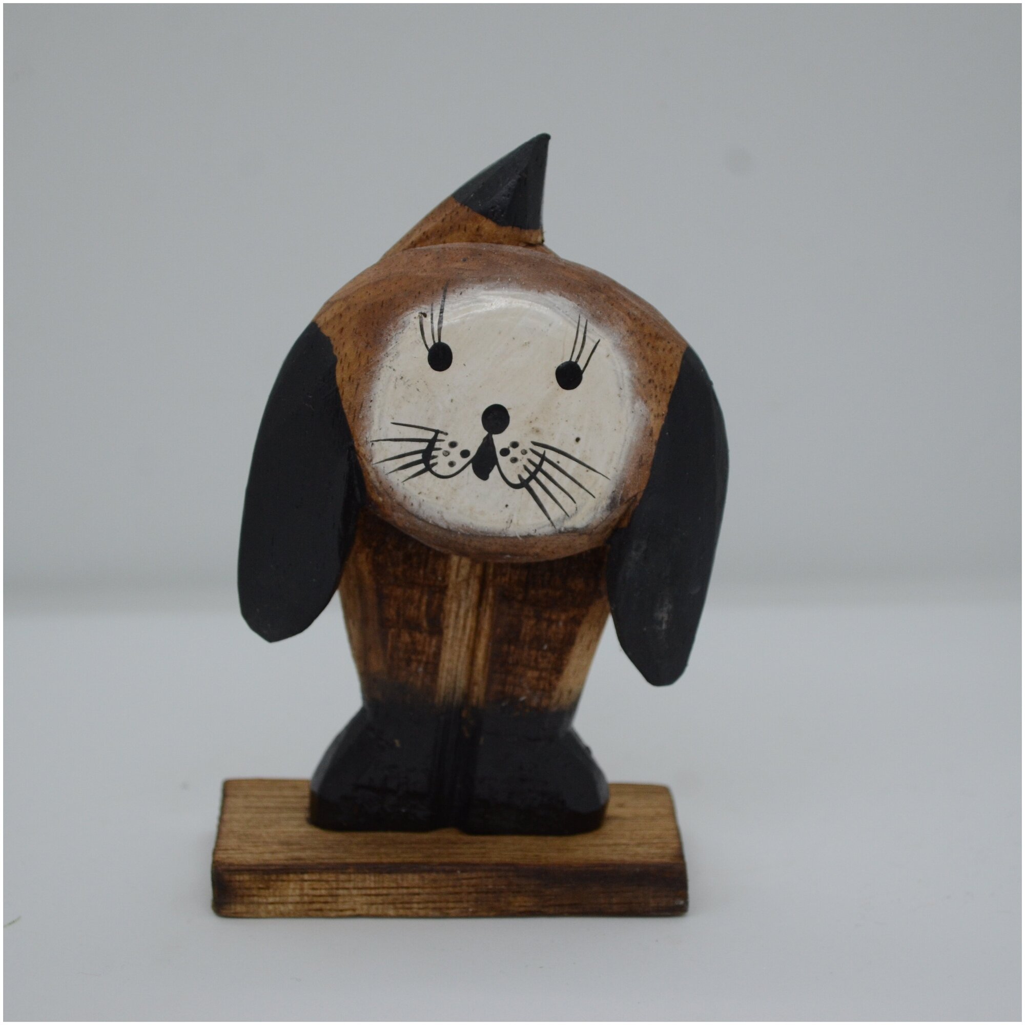 фото Статуэтка Собачка, высота 12 см, дерево, Индонезия