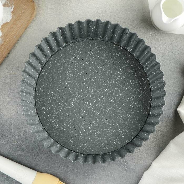 Форма для выпечки, запекания с антипригарным покрытием, посуда для духовки со съемное дном "Элин Мрамор" d-24 см, цвет серый - фотография № 8