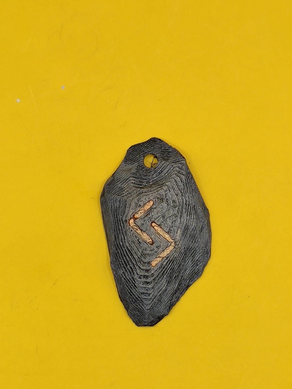 Руна скандинавская - Хороший год, урожай и плодотворие в текущем году (Йер)