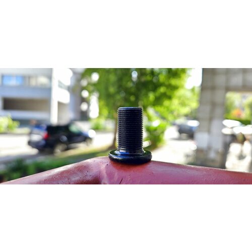 Прижимной винт Kenli для BMX 27 мм M14x1 шляпка 233 мм HEX 8 cro-mo черный 375₽