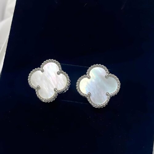 Серьги пусеты ROYAL JASMINE, искусственный камень, размер 14 мм, белый