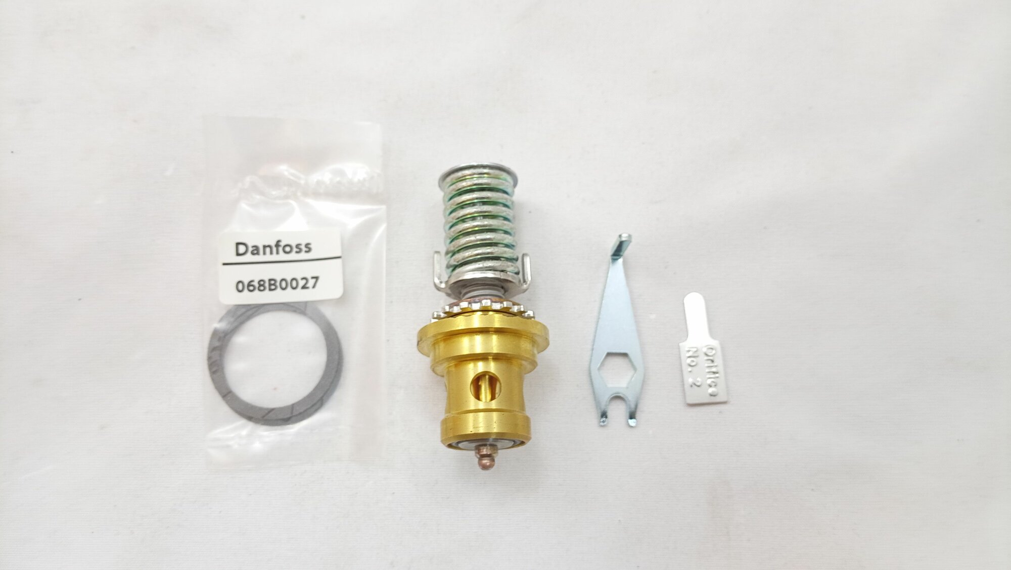 067B2790 Danfoss Клапанный узел к ТРВ Danfoss TE5№2