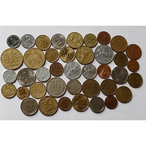 Коллекция, 40 монет стран СНГ из обращения. Без повторов по типу.