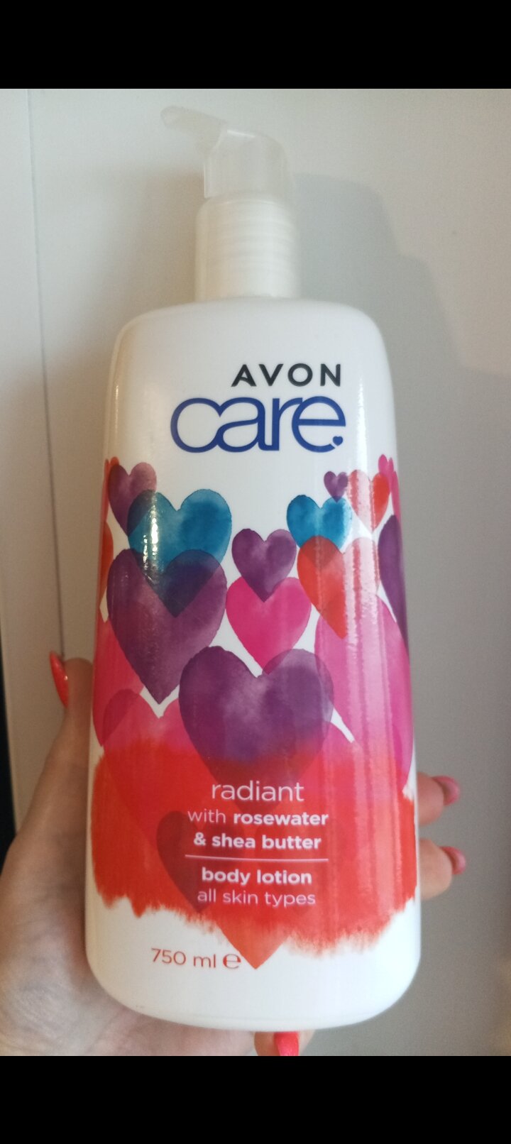 Avon Care Лосьон для тела с экстрактом розы и маслом ши "Сияние", 750 мл