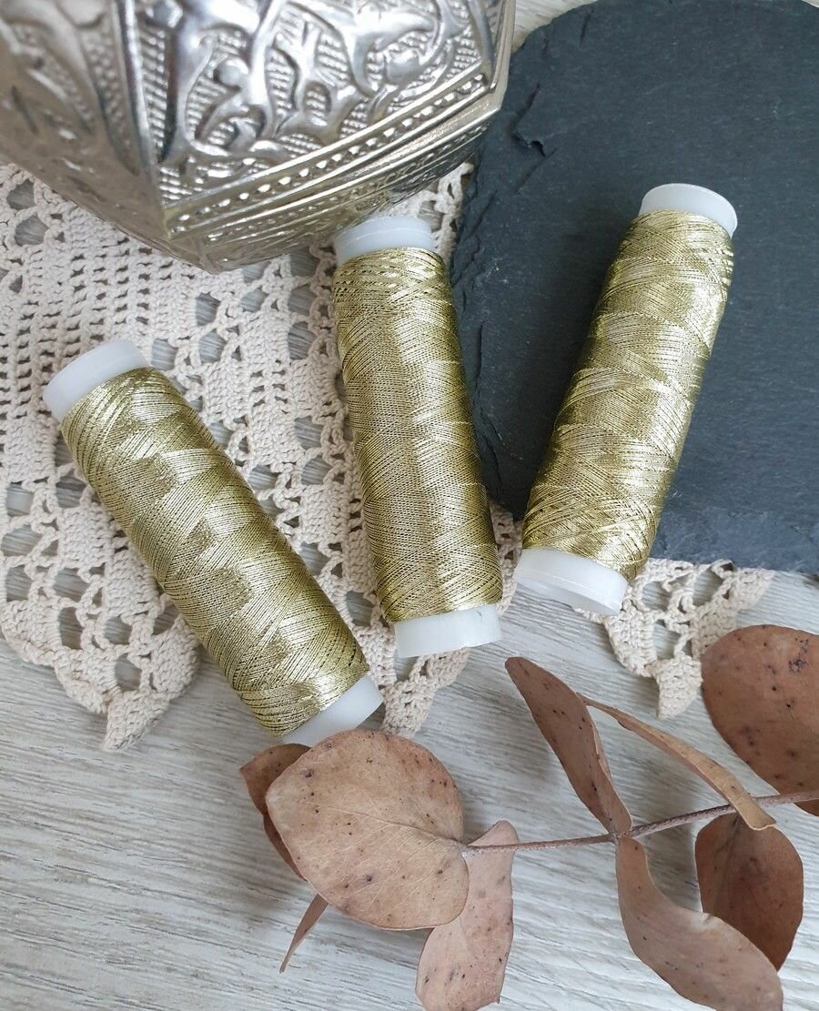 Металлизированные нитки (nm018), цвет светлое золото, 100 м, 3 катушки