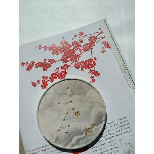 Интерьерная подставка дева