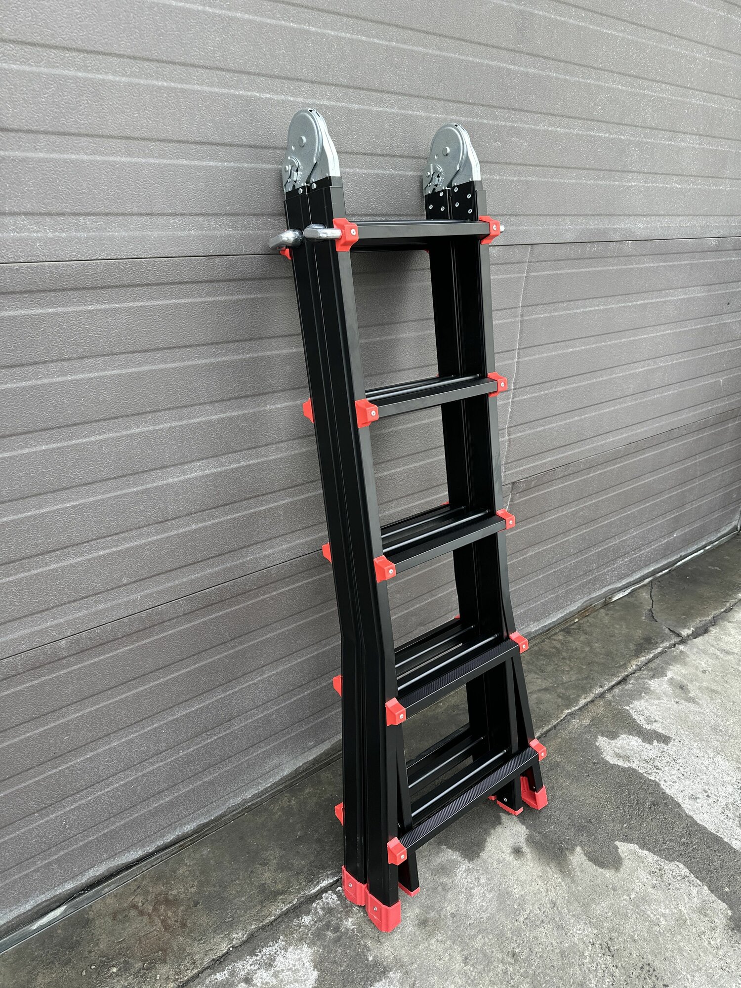 Лестница стремянка телескопическая шарнирная NORD MULTI Black 10+10 (1.47/2.50/5.15м)