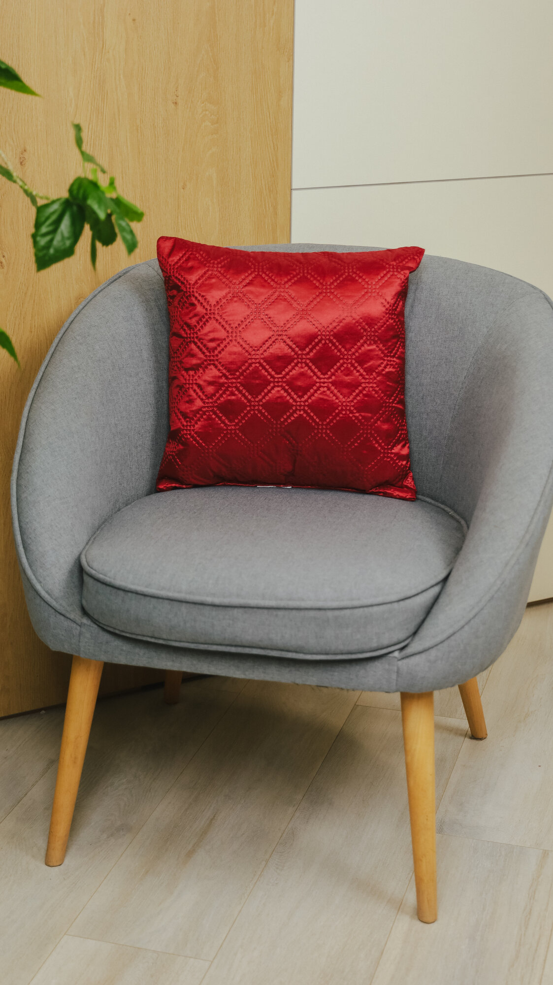 Подушка декоративна 40х40 тафта стеганая ультрастеп "ромб", красная, LinenWay