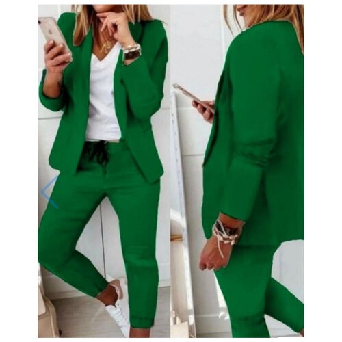 Костюм женский