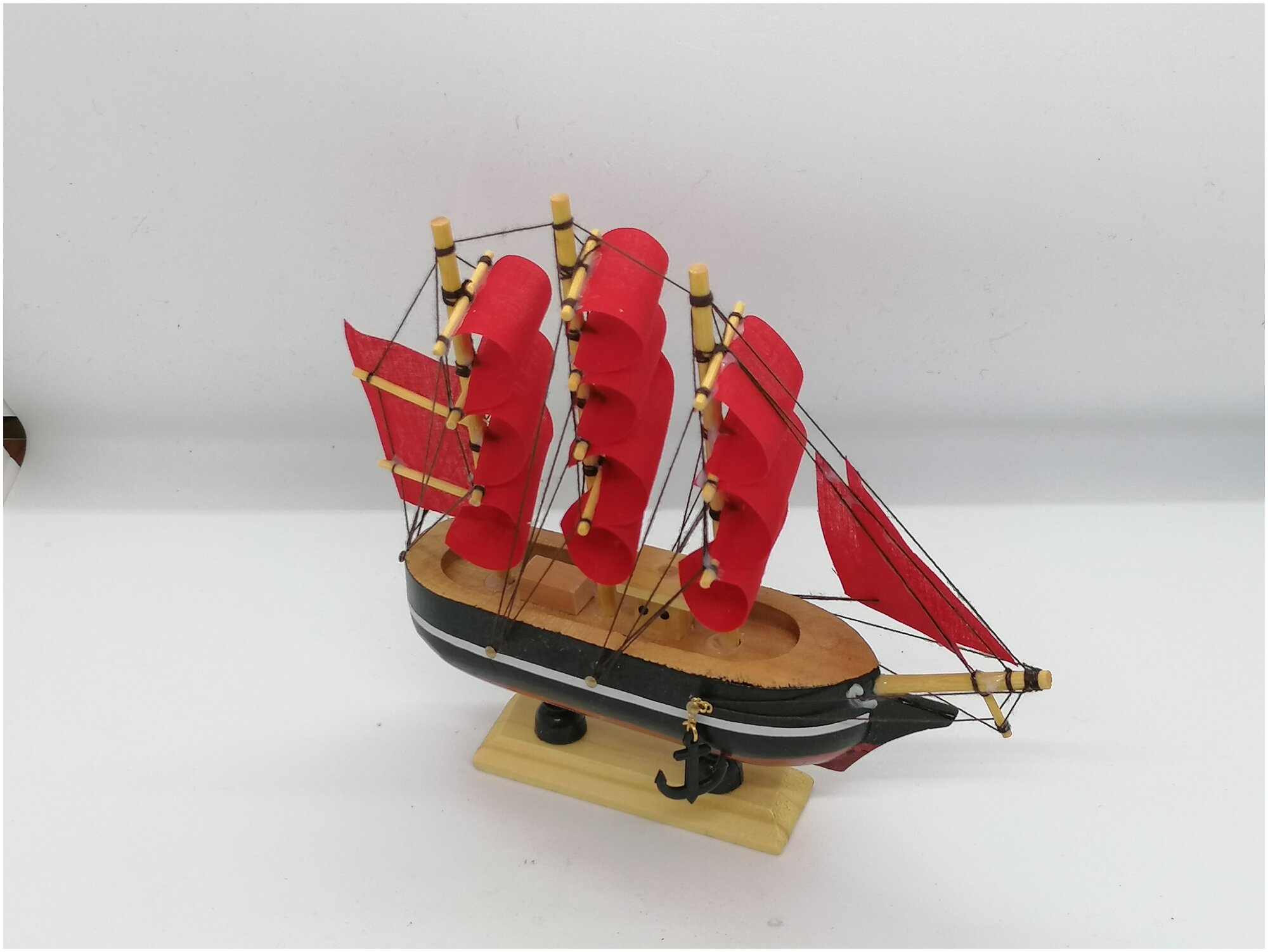 Корабль-парусник сувенирный, "Алые паруса",16см. — фото 1