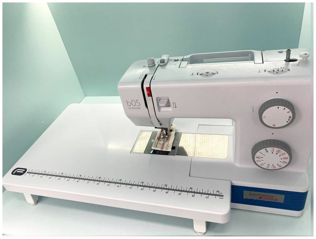 Приставной столик Format для швейной машины Bernina Bernette b05 Academy/Crafter - фотография № 4