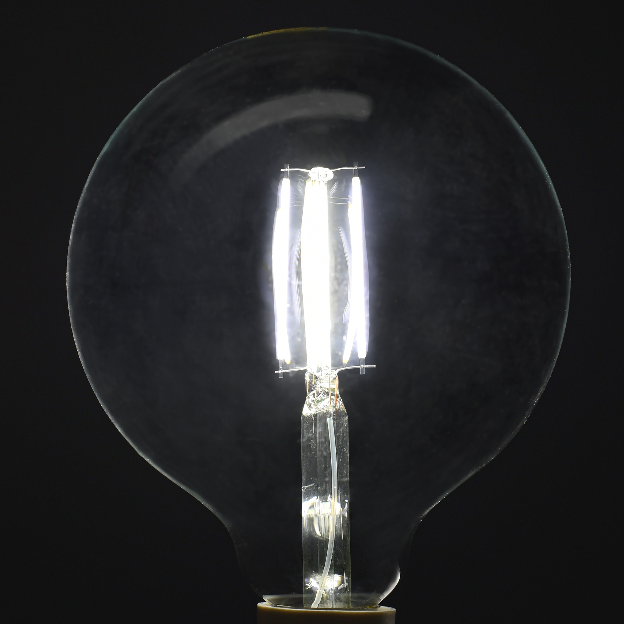 Лампа светодиодная Lexman Clear E27 220 В 9 Вт шар 1055 лм нейтральный белый цвета света