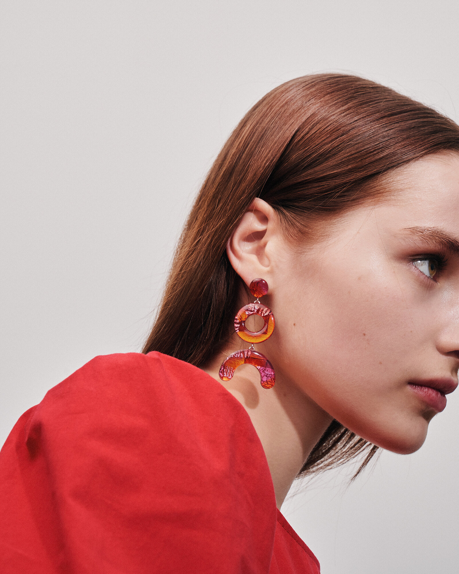 Серьги пусеты MONOLAMA, размер 65 мм, красный — фото 1